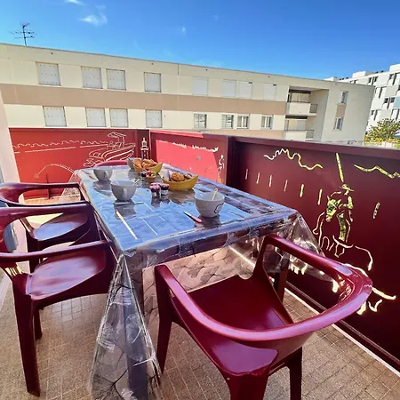 Coeur De Camargue Terrasse Et à Pied Au Centre *