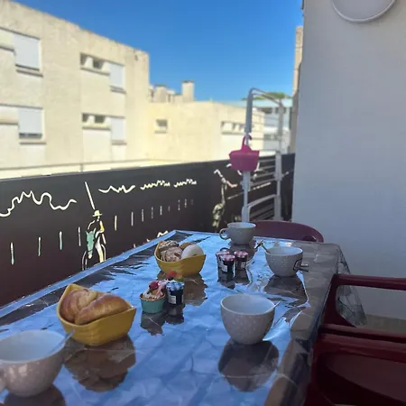 Coeur De Camargue Terrasse Et A Pied Au Centre 르그로뒤후아